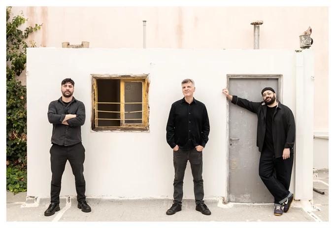 Δεληβοριάς threesome