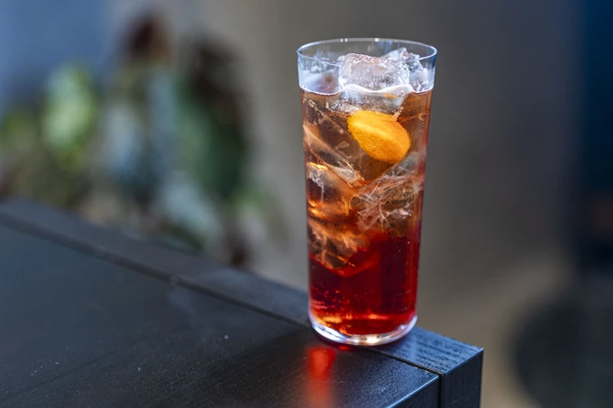 Το wine bar / σπριτζερία Méthe στον Πειραιά 14