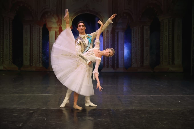 Σταχτοπούτα Royal Classical Ballet