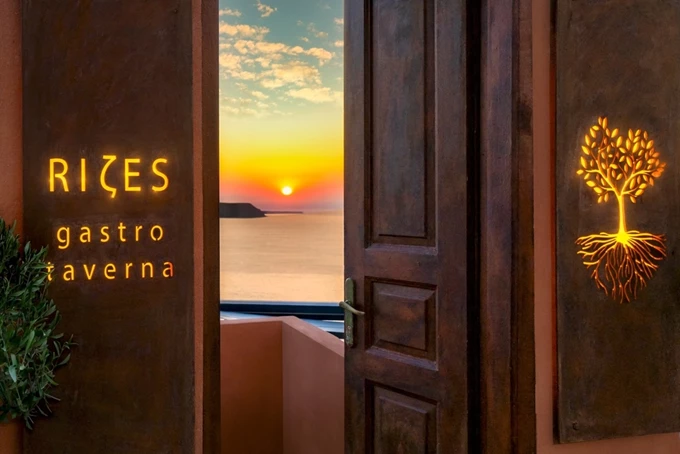 Το κελάρι στο Rizes Gastro Taverna της Σαντορίνης 1