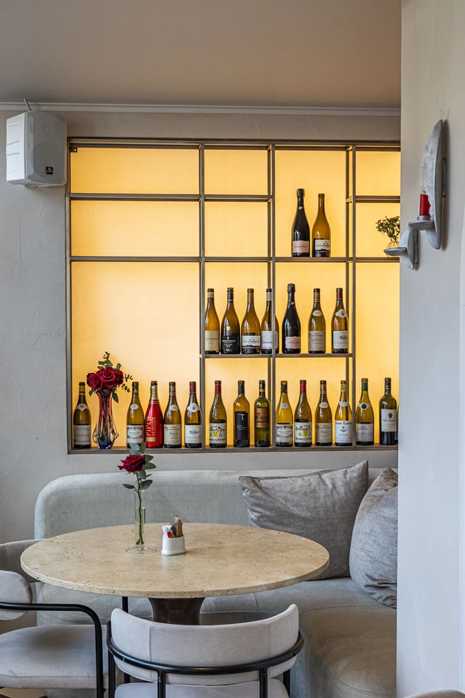 Το εστιατόριο Solene στη Δραγατσανίου 3