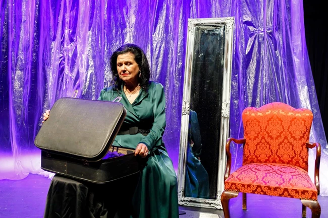 ΤΑ ΛΟΥΚΟΥΜΙΑ ΜΕΣ ΣΤΟ ΒΑΖΟ