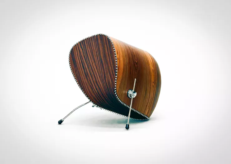 Antrea Tzourovits, «Pins and needles», 2026 | 90 x 50 x 70 cm | Bolivian rosewood, Indian rosewood, walnut wood, aluminium, stainless steel push pins, stainless steel bass drum feet, musical instrument binding purfling strips, varnish| Photo: