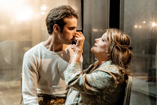 Ταξίδι μεγάλης μέρας στη νύχτα