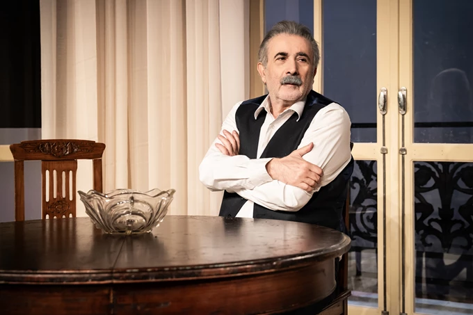 Ενας Ήρωας με Παντούφλες