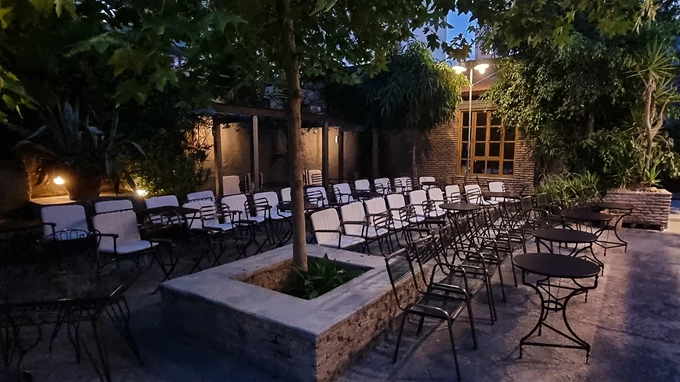 Θερινό σινεμά στο Επί Κολωνώ