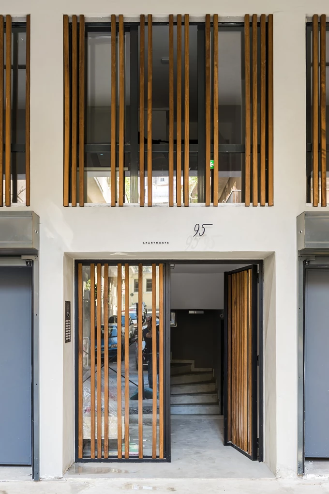 Curtains, If-Untitled στα Εξάρχεια 1