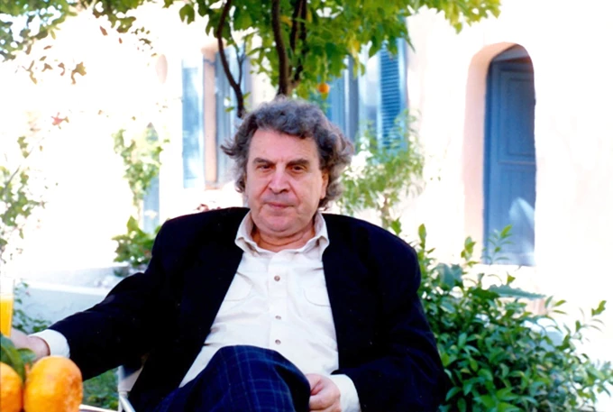 Μίκης Θεοδωράκης