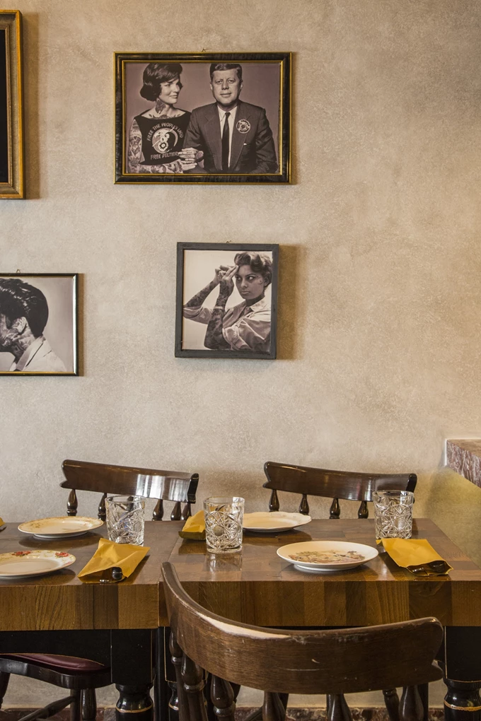 Το Spit Jack στο κέντρο 3