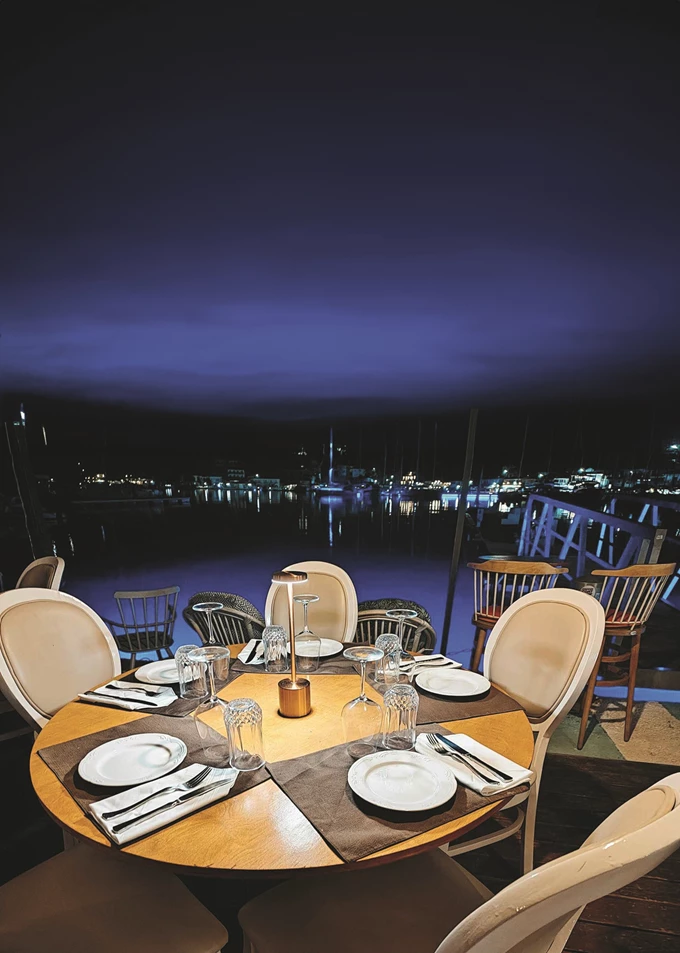 Vibes Mediterranean Gastronomy & Cocktails Λευκάδα