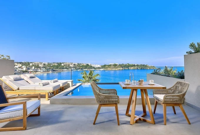 Callisto Infinity Suites