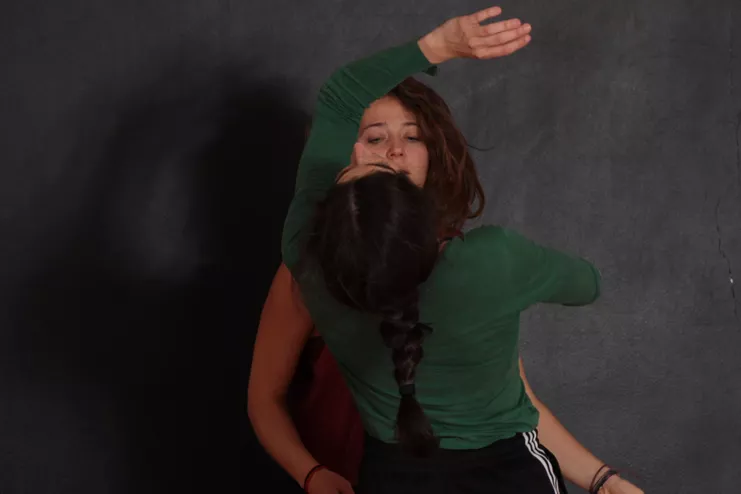 Διαρκώς με ταράζεις