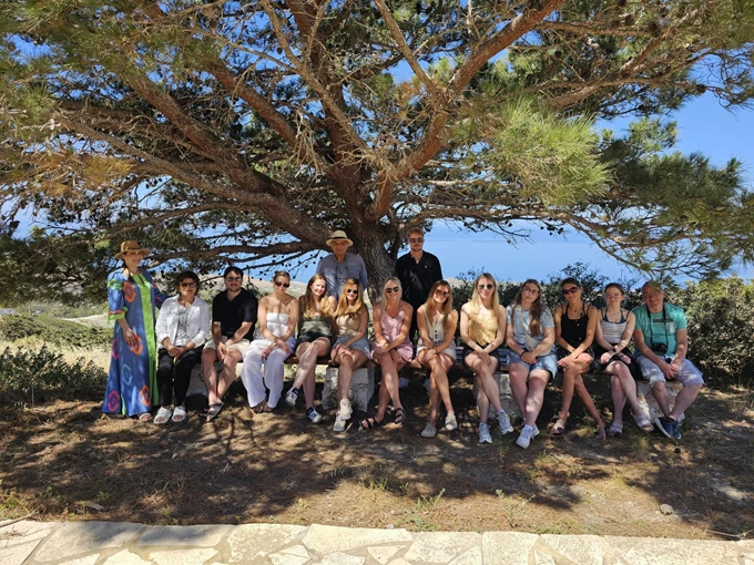 Οι Γερμανοί τουριστικοί πράκτορες, κατά την επίσκεψή τους στο Αγροτικό Μουσείο στις Πυλές