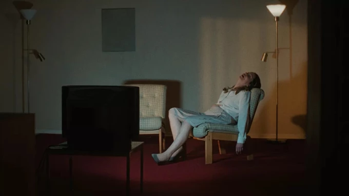 Σχετικά μ' Έναν Ήρωα