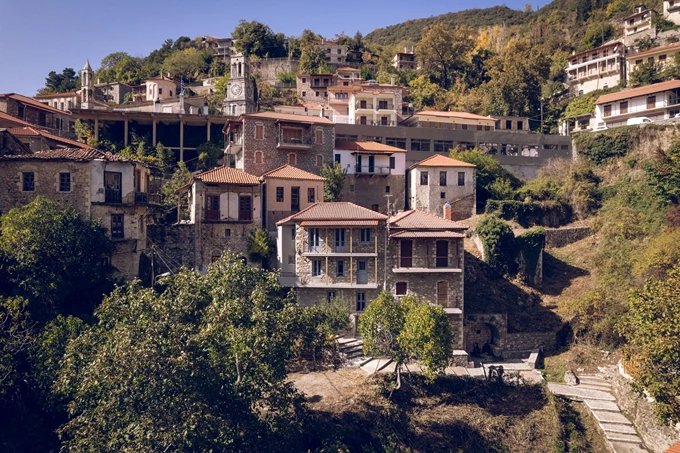 Γκιλέρι Ορεινή Αρκαδία Διακοπές Φθινόπωρο Λαγκάδια ξενώνας κατοικίες