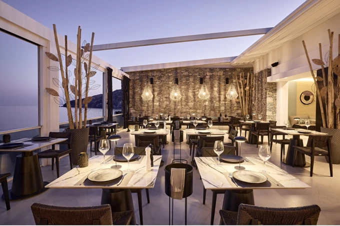 Το εστιατόριο Root στο Artemis Sea Side Resort