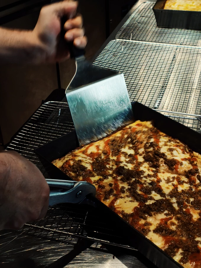 Η νέα πιτσαρία DAM Pizza στο Περιστέρι 5