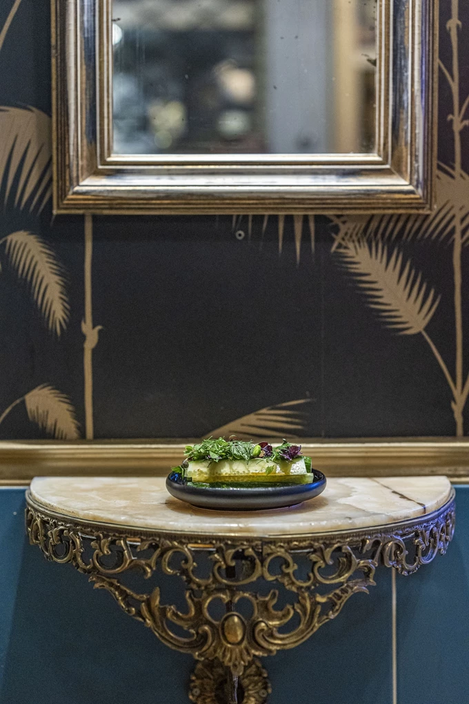 Το εστιατόριο Smoku και το Tasting Room by Smoku από τον Δημήτρη Κατριβέση στην Αθήνα 23