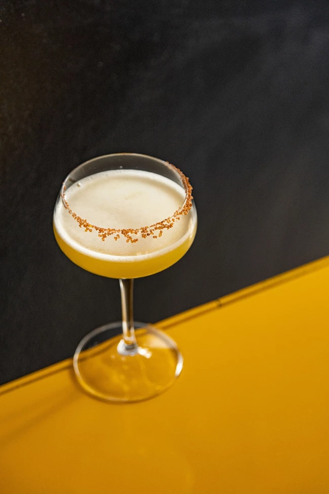 Το rooftop μπαρ Ostomachion στο Mosaikon της Κολοκοτρώνη 6