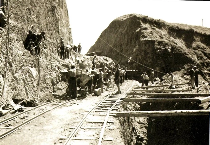 Σιδηροδρομικός Σταθμός Καρυάς Φθιώτιδας