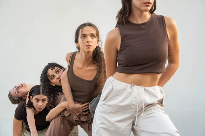 6ο Compartments Dance Project Τρένο στο Ρουφ Το άγος του Σισύφου