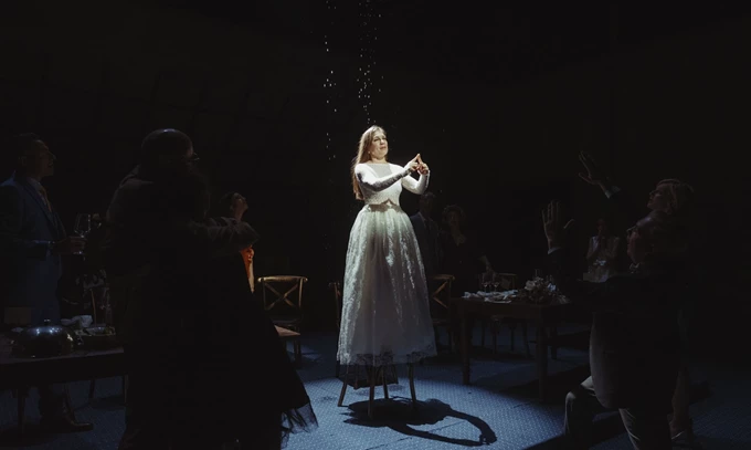 Μέχρι να σβήσουν τ’ άστρα