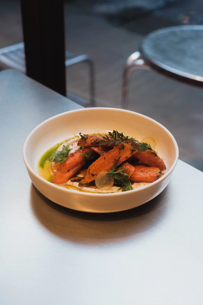 Το μπαρ εστιατόριο Βουλκανιζατέρ στο Κουκάκι 11