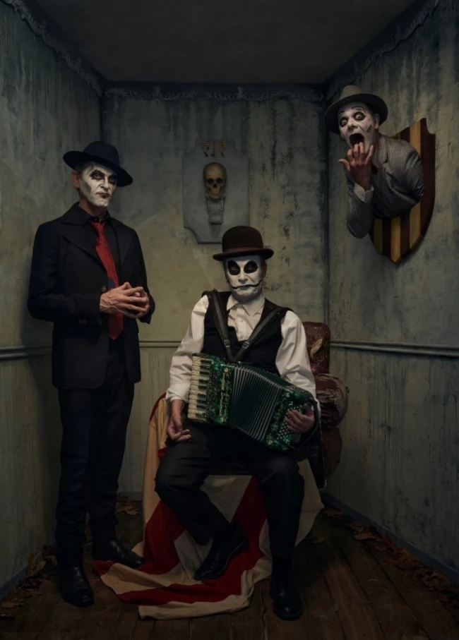 Tiger Lillies