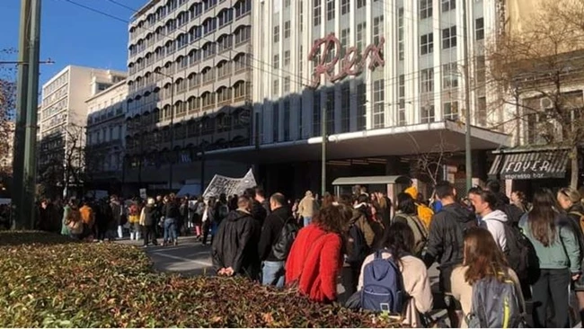 Δράσεις καλλιτεχνών ενάντια στο Προεδρικό Διάταγμα 85