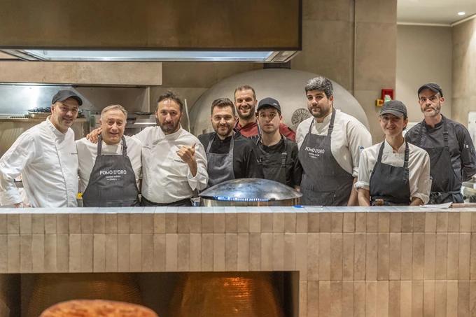 Το εστιατόριο Pomo d’ Oro στο Ark και το Symposio at Ark 1