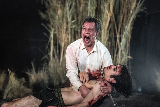 Ιππόλυτος από την Κατερίνα Ευαγγελάτου