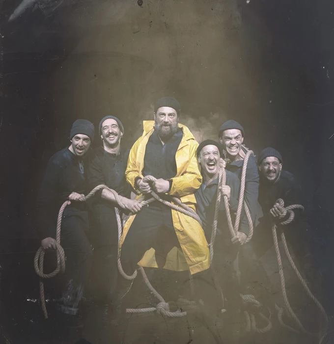 Μόμπι Ντικ Happy Productions