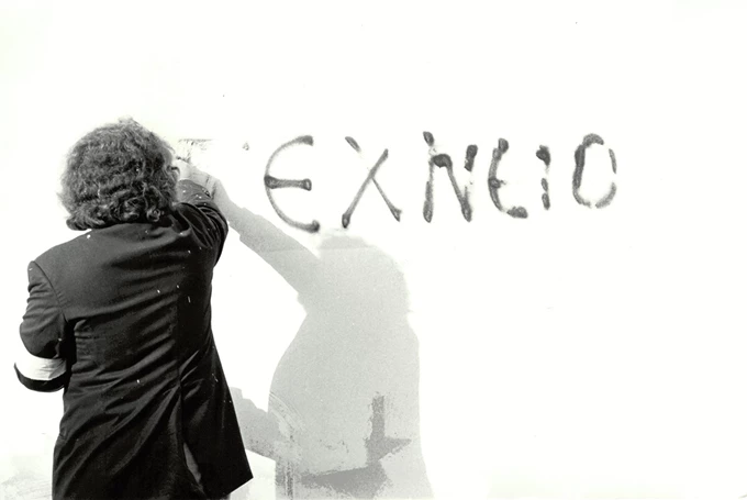 1974 & 1944: Η Αθήνα γιορτάζει την ελευθερία της