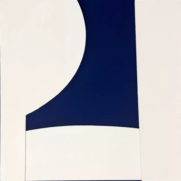 Μαριάννα Λούρμπα, &quot;Ἁλὸς ἠχὼ&quot;, 2025, μικτή τεχνική σε ξύλινη κατασκευή, 100x100 εκ.j