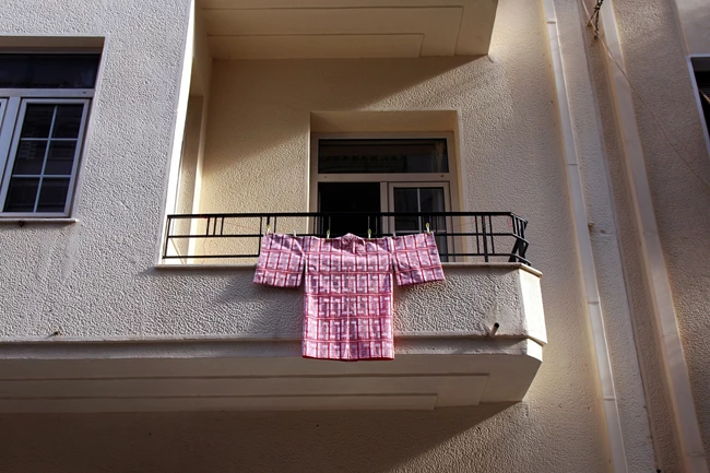 Ίρις Πλαϊτάκη, Κόδρου ως ζακέτα haori, Athens Laundry Μπουγάδα, εικαστικό πρότζεκτ της Θεοδώρας Μαλαμού στη Βικτώρια