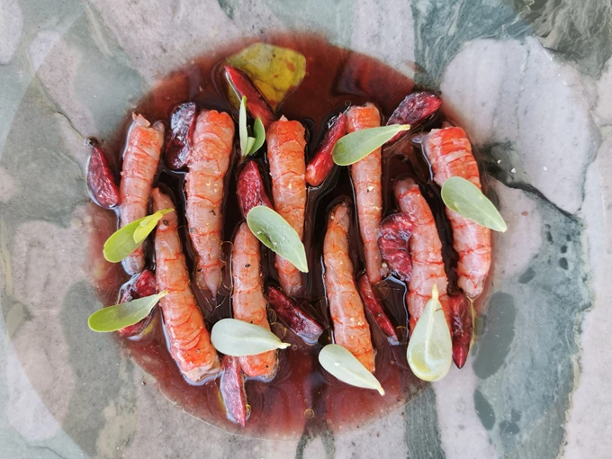 Qhera Θηρασιά