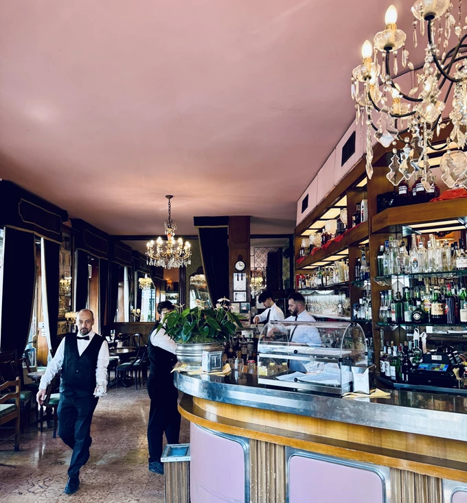 Το μπαρ Bar Basso στο Μιλάνο 11