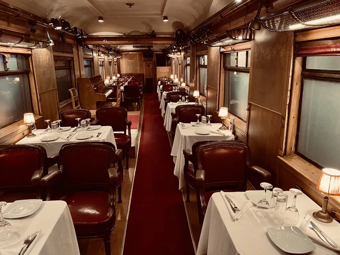 Τρένο στο Ρουφ wagon restaurant