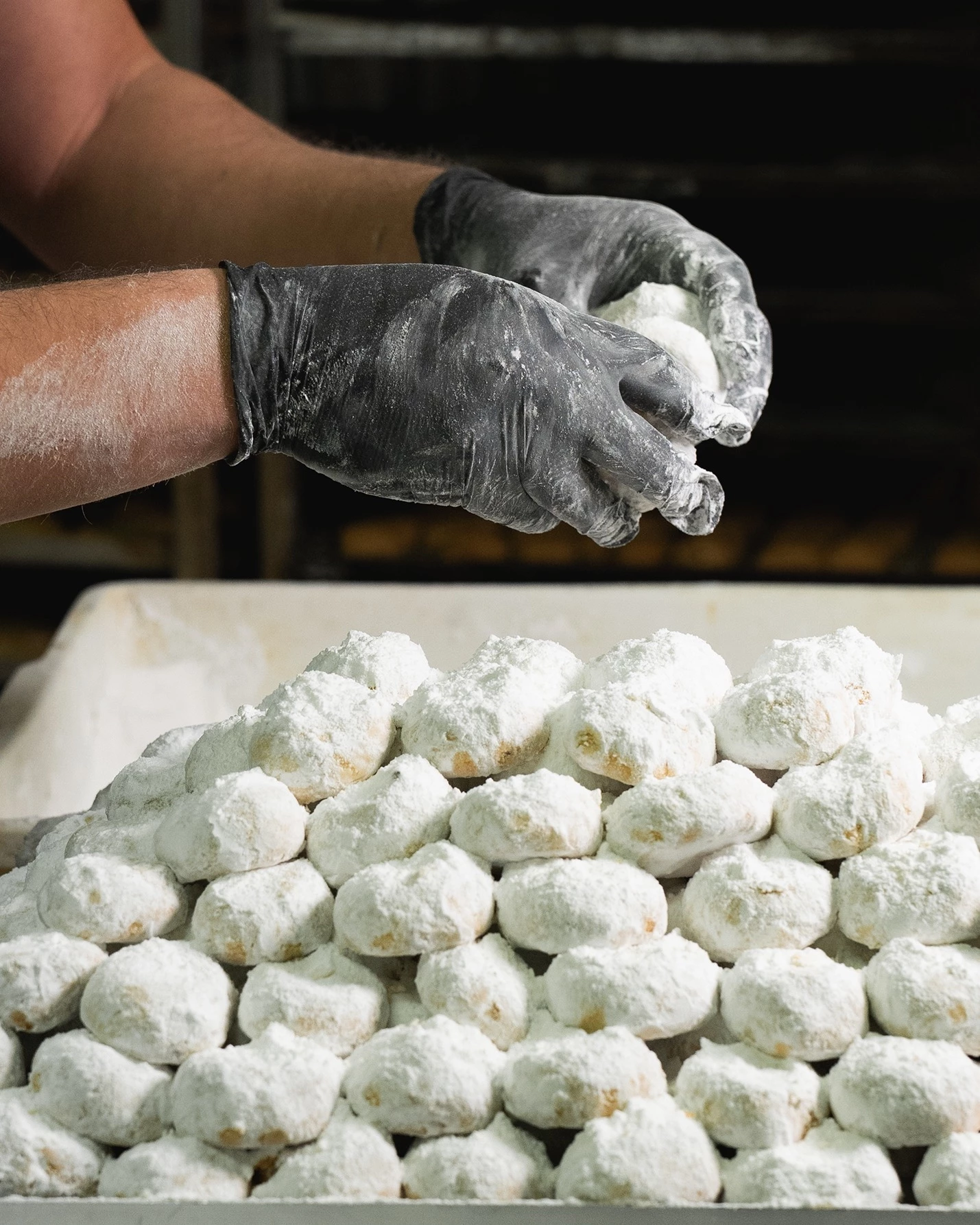 takis bakery κουραμπιέδες