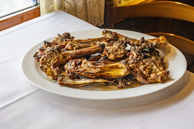 Η ταβέρνα Τέλης στην Πεντέλη 11