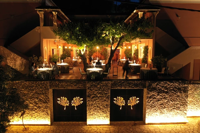 Το Etrusco στην Κέρκυρα