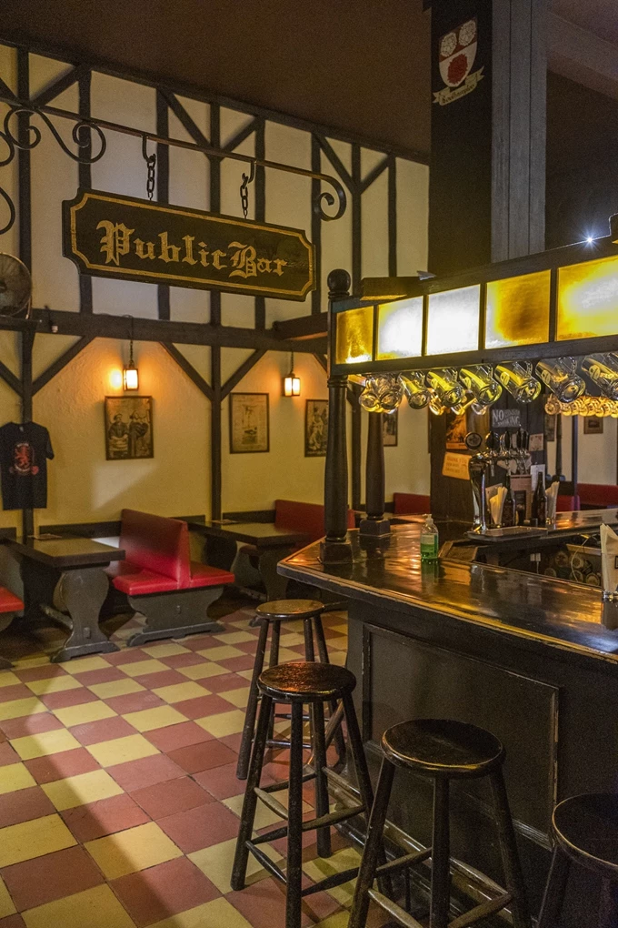 Η θρυλική αθηναϊκή παμπ Red Lion 3