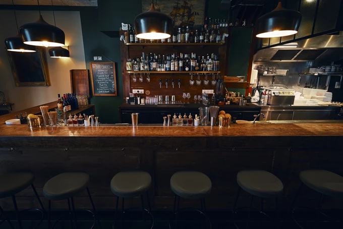 Το μπαρ The Cambridge Public House στο Παρίσι 119
