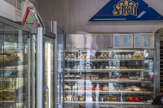 Το ζαχαροπλαστείο Saray στην πλατεία Αμερικής 4