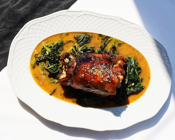 Το πιάτο της εβδομάδας: Αρνίσιος σβέρκος Βόνιτσας με χόρτα φρικασέ στο 'Vezené' 1