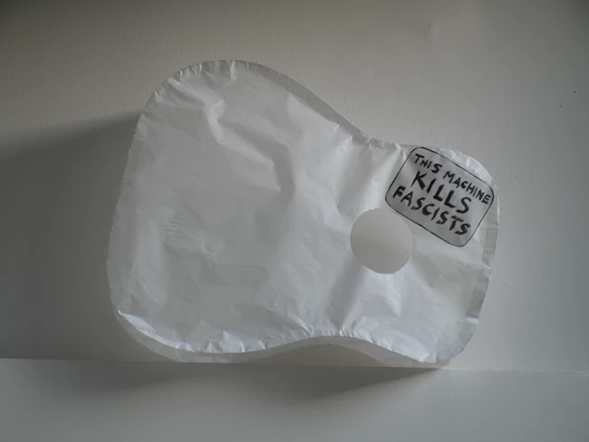 Ντόρα Οικονόμου Untitled (After Woody Gurthrie) 2014. Χαρτί, αυτοκόλλητο