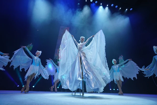 Frozen queen - The music show on ice