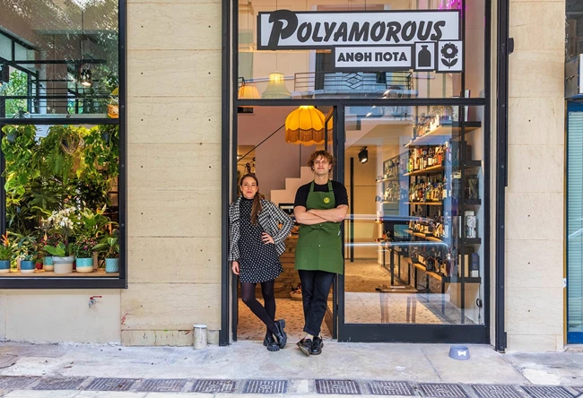 Η Ελένη Νικολούλια και ο Αλέξανδρος Γκικόπουλος στο Polyamorous στα Εξάρχεια
