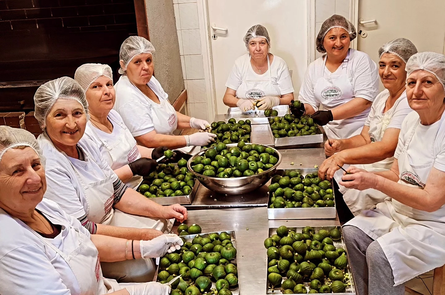 10 γυναικείοι συνεταιρισμοί για να αγοράσεις ό,τι χρειάζεται το καλοκαιρινό σου τραπέζι