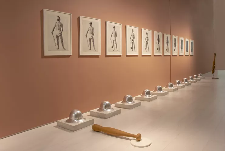 Χειρισμός ΧΙΙΙ, 1974-1977. Χειρισμός της μυϊκής δύναμης/ενέργειας του θεατή/αγοραστή της τέχνης Μικτή τεχνική. Κληροδότημα του καλλιτέχνη στο ΕΜΣΤ. Αρ. εισ. 1321/21